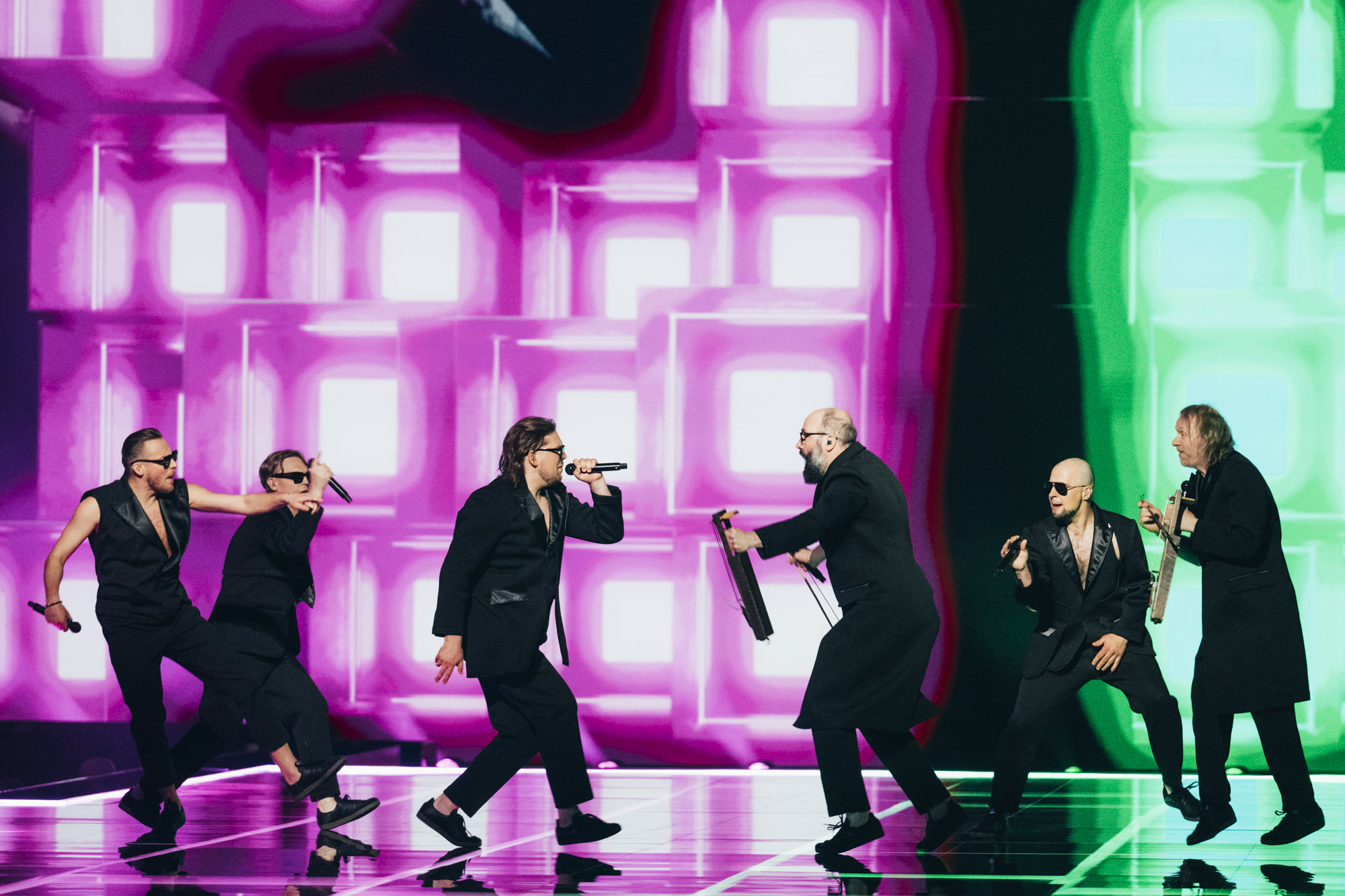 5MIINUST x Puuluup performing (nendest) narkootikumidest ei tea me (küll) midagi for Estonia at the Grand Final at Malmö Arena