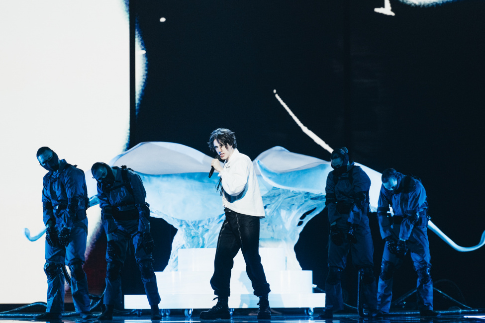 Luke Black performs at the second rehearsal of Eurovision 2023.