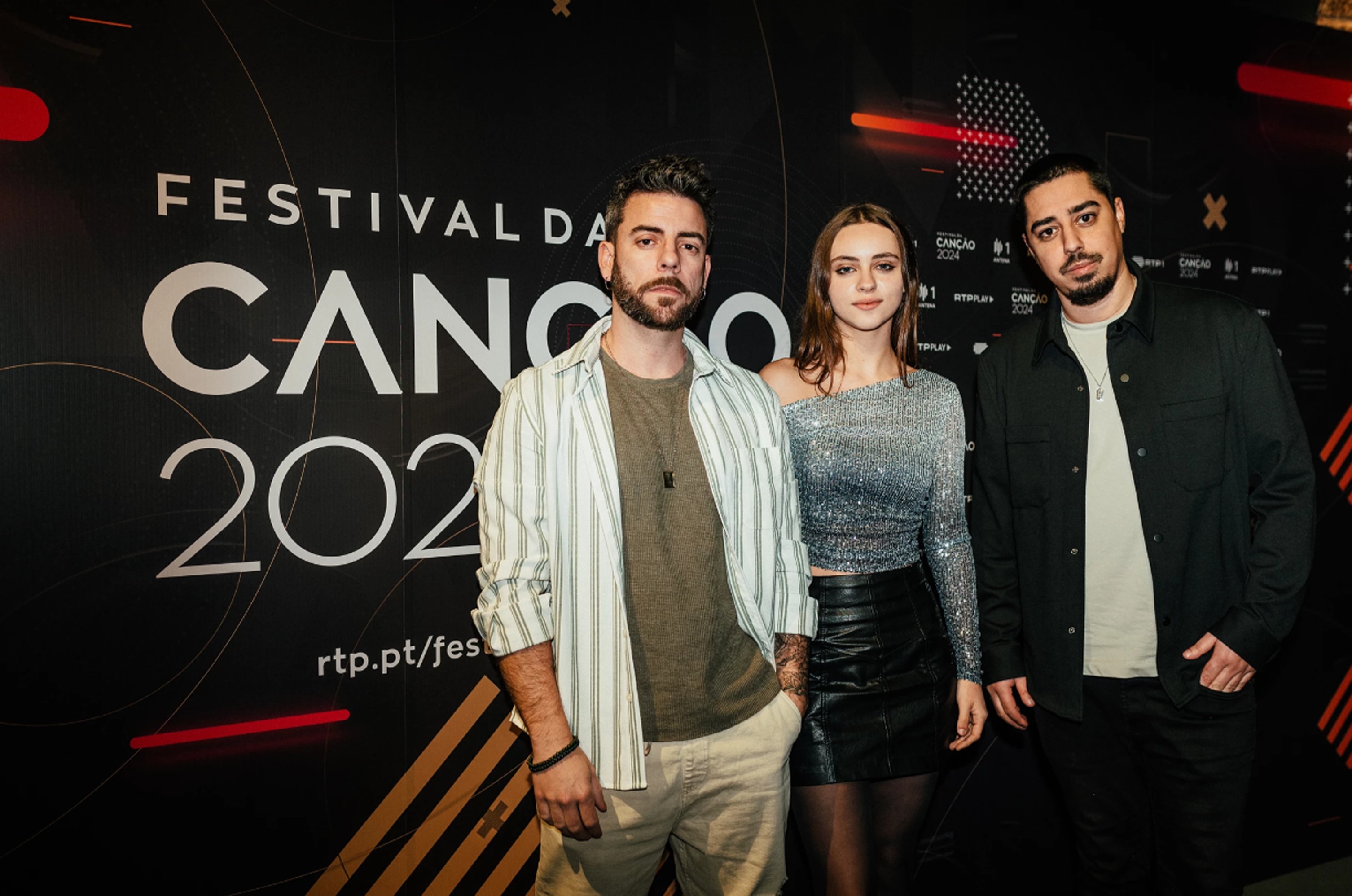 No Maka and Ana Maria on the Festival da Canção red carpet.