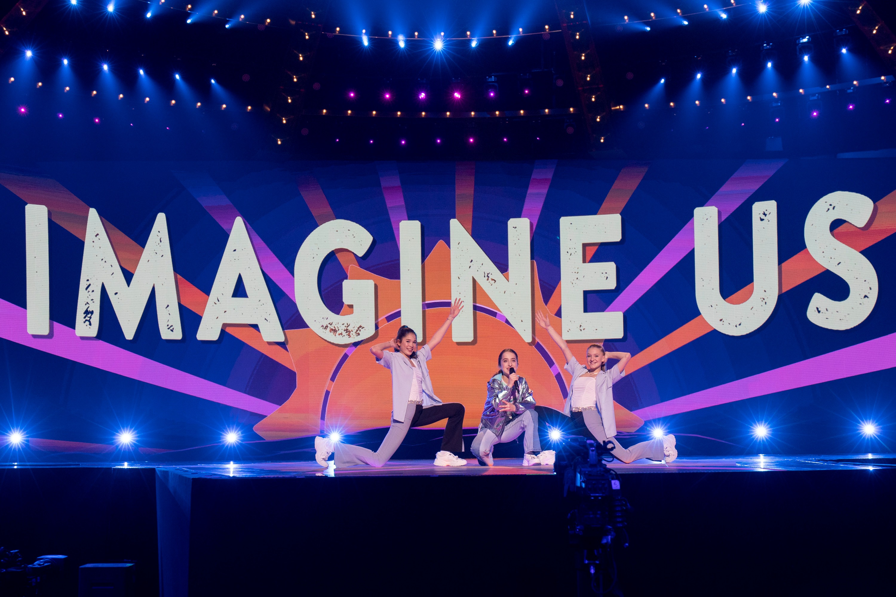 Pauline rehearsing at Junior Eurovision 2021