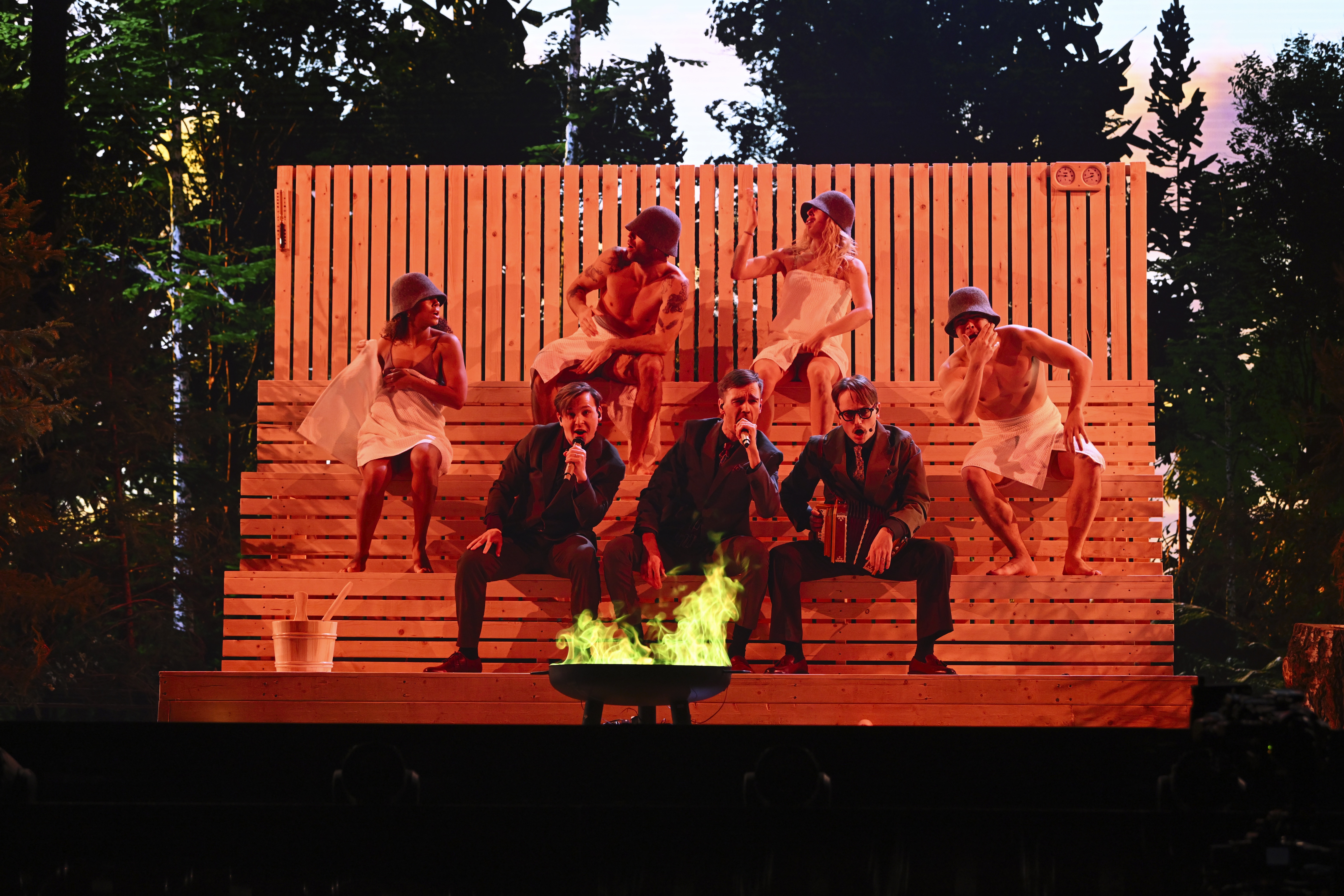 KAJ in a makeshift sauna on stage at Melodifestivalen 2025