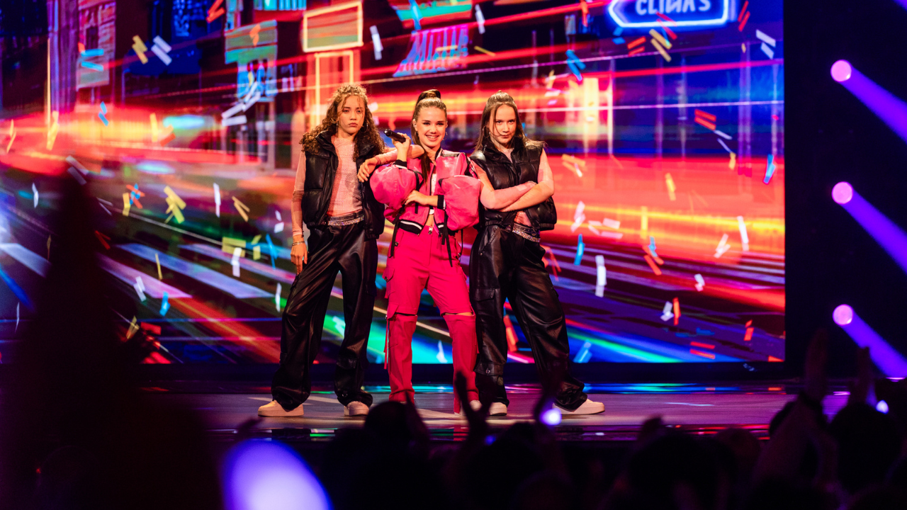 🇪🇪 Estonia / ANNABELLE performs Tänavad at Junior Eurovision 2024, at the Caja Mágica in Madrid