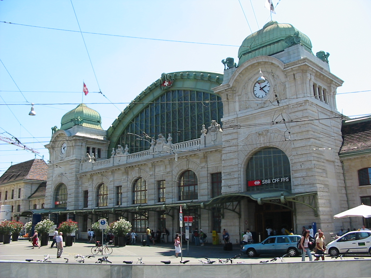 1600 extra trains Photo credit: Lex vB / Wikimedia